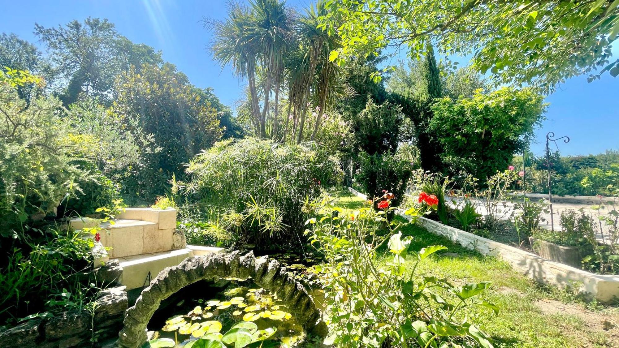Rendez-Vous Avec Les Cigales - Gite 6 Personnes 100M2 - Piscine Privee - Climatisation Cheval-Blanc Εξωτερικό φωτογραφία