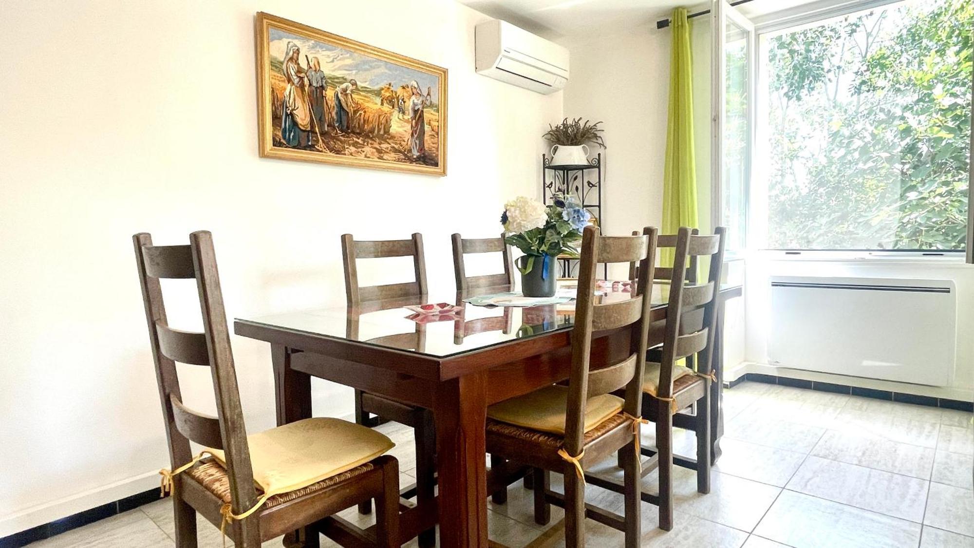Rendez-Vous Avec Les Cigales - Gite 6 Personnes 100M2 - Piscine Privee - Climatisation Cheval-Blanc Εξωτερικό φωτογραφία